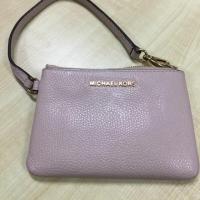 ราคา กระเป๋าคล้องมือMK แท้สีชม (4613811889)