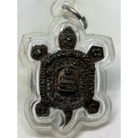 ราคา เหรียญเต่าหล่อโบราณ กริ่งเรียกทรัพย์ เนื้อนวะ ปี 38 หลวงปู่หลิว (สภาพสวย เลี่ยมเก็บผิว) (50452205337)