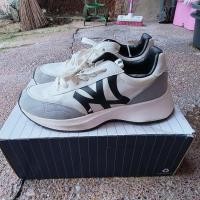 ราคา MLB รองเท้ามือสองของแท้ ไซส์ 41 (25487879559)