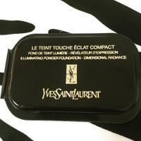 ราคา (ส่งฟรี)(ของแท้) แป้งพัฟอัดแข็ง YVES SAINT LAURENT LE TEINT TOUCHE ECLAT (76291218)