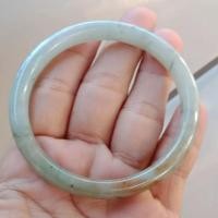 ราคา กำไลหยกพม่าแท้ สีเขียวแต้มน้ำผึ้ง เนื้อวุ้น ขนาด 57.3 (41353462084)