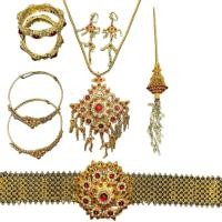 ราคา Vintage Jewelry ชุดเครื่องประดับไทย สร้อยคอ ต่างหูคลิป เข็มขัดหัวเข็มขัด สร้อยสังวาลย์ (6203073435)