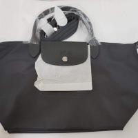 ราคา พร้อมส่งNew longchamp size Sสีเทา ของแท้ 100% คะ (3605817024)
