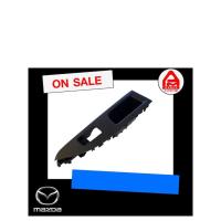 ราคา ฝาครอบสวตช์กระจกประตูหลังข้างซ้าย (27688696591)