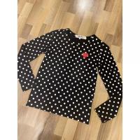 ราคา Play Comme Des garcons เสื้อแขนยาว คอกลม สีดำ ลายจุด ปัก❤️แดง ไซส์ S สภาพสวย ของแท้ cdg (18791841266)