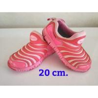 ราคา รองเท้าเด็กมือสอง nike หนอนน้อย (1955255859)