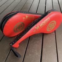 ราคา C1# เป้าลิ้น เทควันโด MOOTO เป้าเตะเทควันโด เป้าล่อชก เป้าล่อเตะ แบบถือ มวยไทย เป้าล่อชก เป้าเทควันโด คาราเต้ (4515338090)