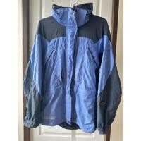 ราคา เสื้อกันหนาว Columbia แท้!! มือสอง omni tech titanium ผ้าร่ม อก 40 ยาว 26 มีตำหนิหัวซิบไม่มี (ซ่อมได้) (28267708927)