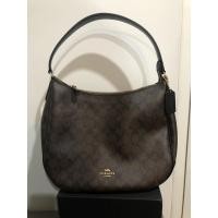 ราคา ❌sold❌ Used Once ใหม่เก็บ Coach แท้ !!! หิ้วเองจากอเมริกา สีน้ำตาลเข้ม อะไหล่ไม่มีรอย สายแข็งตั้งได้ กลิ่นหนังยังอยู่ (6365640445)