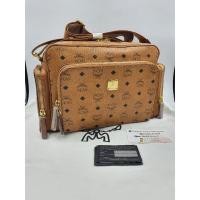ราคา MCM Messenger Klassik Medium มือสอง สภาพดีค่ะ (8795393360)