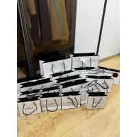 ราคา ถุงกระดาษแบรนเครื่องสำอางแท้ จาก Chanel (28742594070)