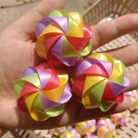 ราคา เหรียญโปรยทาน เหรียญโปรยทานมะลิ ขนมแฟนซี คุกกี้เสี่ยงทาย ผสม4สีสดใส GYRP ตัวเปล่า 1แพค50ชิ้น (21780015876)