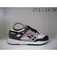 ราคา Reebok รองเท้าผ้าใบแบรนด์เนมมือสอง (454104367)