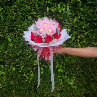 ราคา ช่อดอกไม้วาเลนไทน์ ช่อดอกไม้เฟอร์เรโร่ ช่อเฟอเรโร่ (Ferrero Rocher) (8014608120)