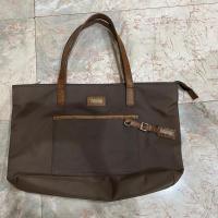 ราคา กระเป๋าสะพายแบรนด์ Giordano แท้ มือ2 สายหนังอย่างดี จุของได้เยอะ สไตร์เรียบหรู ใส่โน๊ตบุ้คได้ (28006629187)