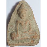 ราคา 3388 พระร่วงนั่ง กรุอยุธยา เนื้อดินเผา (25194978896)