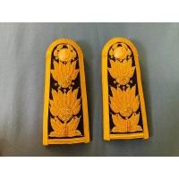 ราคา บ่าช่อชัยพฤกษ์+เส้นฐาน ผู้ชาย ระดับ C 7-8 งานปักดิ้นทอง. (27705463171)