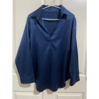 ราคา เชิ้ตผ้าซาตินสีน้ำเงิน งานสวยมาก มือ2สภาพมือ1 ปกติ 120- ไม่ขายคะ 80บาทเท่านั้นคะ (19983572563)