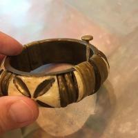 ราคา กำไลข้อมือ วินเทจ ล้านนา กำไลทองเหลือง กำไลโบราณ (4497605239)