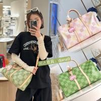 ราคา Louis Vuitton 24 สไตล์ใหม่ Co-Branded Keepall 35,50 กระเป๋าถือกระเป๋าเดินทางไหล่ Messenger กระเป๋าสี Checkerboard กระเป๋าเดินทางผู้ชายผู้หญิงสไตล์เดียวกันคู่สไตล์กระเป๋า M40671M40667 (41777251984)