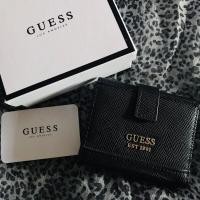 ราคา กระเป๋าสตางค์ GUESS แท้ใบสั้น มือ 2 (21190366250)