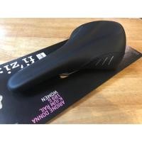 ราคา (ลดล้างสต๊อก) เบาะ จักรยาน ฟิสิก fizik arione donna ราง kium ทรงผู้หญิง (6217019707)