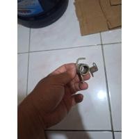 ราคา สปริงที่นั่งบานพับเบาะ suzuki rc80 rc100 bravo spirit rc sprinter มือสองเดิม (29943838355)