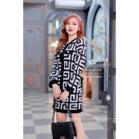 ราคา พร้อมส่ง เซต 2 ชิ้น เสื้อพร้อมกระโปรงจีวองชี่ หรูหรามากจร้ารุ่นนี้ ต้องรีบตำเลยจร้า งานป้าย Lady sunshine ☀️ (12575081245)