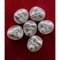 ราคา พระปิดตาปลดหนี้ ผงสมเด็จวัดระฆัง “ ปิดตาปลดหนี้จิ๋ว หรือจะเรียกว่า ปิดตาปลดหนี้สิน หลวงพ่อชำนาญ องค์ละ (10937025342)