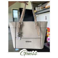 ราคา กระเป๋าGuess ทรงโท้ทใบใหญ่ Tote bagกระเป๋าผู้หญิง เก็บโค้ดส่วนลดค่าส่งฟรี (41053079577)