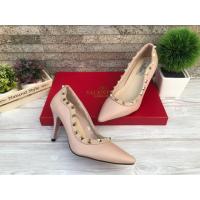 ราคา New Arrival สินค้าที่ถามหากันมามากที่สุดในตอนนี้ คัชชู Valentino ส้นสูง 3” ตัวรองเท้านู๊ดตัดขอบสีครีมปักหมุด งานตีแบรนด์ (817923608)