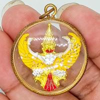 ราคา พญาครุฑมหาอำนาจ หลวงปู่เส็ง วัดบางนา เนื้อกะไหล่ทองลงยาอย่างดี(คละสี) เลี่ยมกรอบผ่าหวายขอบทองอย่างดี ขนาด 4 ซม. (23189905825)