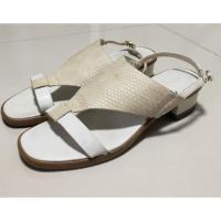 ราคา รองเท้ามีส้น Charles & Keith ไซส์ 39 สีครีม มือสอง (19490067734)