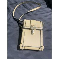 ราคา [✅พร้อมส่ง]กระเป๋าสะพายข้าง แบรนด์ LYN แท้ (26356714019)