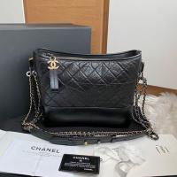 ราคา Very new Chanel Gabrielle medium holo28 สีดำ เพิ่งออกช็อปวันที่3 พ.ย. ใหม่มากค่ะ รอยใช้งานน้อย ทรงเป้ะๆ หนังหอมใหม่ (4716845937)