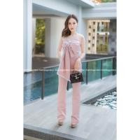 ราคา White garden : จั๊มสูทขายาว ผ้าพื้น เย็บเป็นโบว์ด้านหน้า ปลายกุ๊นแต่งพู่ (7755965855)