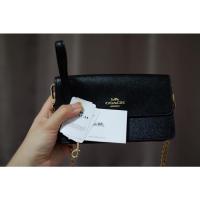 ราคา กระเป๋าคล้องมือ ยี่ห้อ Coach Wristlet แท้ 100% (18629801989)