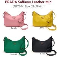 ราคา Prada Leather mini Crossbody bag ของแท้ 100% [ส่งฟรี] (21330351038)