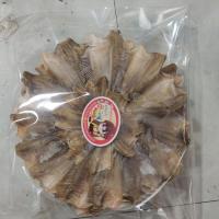 ราคา พร้อมส่ง ปลากระดี่ตากแห้ง (1 แพค 10 วง ) สดสะอาดไม่มีค้างสต๊อก ตากแห้งมากไม่มีกลิ่นเหม็น (6154500706)
