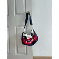 ราคา Tommy Hilfiger Small Duffle Bag (signature) (40458246772)