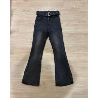 ราคา [Used]ส่งต่อกางเกงยีนส์ขาม้าสีดำซีดแต่งเข็มขัด (28241117210)