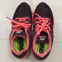 ราคา รองเท้า Nike ของแท้ (214150800)