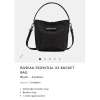 ราคา LongChamp รุ่น Roseau essential XS Bucket - Black (25122581821)