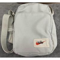 ราคา กระเป๋าสะพายข้าง NIKE แท้ 100% (25400994868)