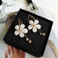 ราคา พร้อมส่ง★ต่างหู แฟชั่น สไตล์เกาหลี ต่างหูห่วงทอง ดอกไม้ (6206947354)