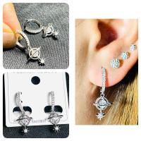 ราคา ☀️ราคา1คู่☀️ต่างหูห่วงฝังเพชรรัสเซียห้อยจี้สวยงามงานเกาหลีแท้100%หุ้มทองคำขาวสวยเงาไม่ลอกไม่ดำ (25555251216)