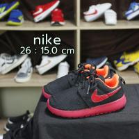 ราคา ไนกี้(Nike)รองเท้าผ้าใบเด็กแบรนด์ดังมือ 2 เบอร์26 ยาว15.0ซม. สีดำโลโก้แดง แบบเชือกผูก (23671865264)