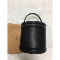 ราคา Louis Vuitton ถังดำ ของแท้ พร้อมส่ง (9121103689)