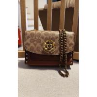 ราคา coach มือสอง หน้าดอกไม้ 8 นิ้ว ด้านในสะอาดใส่มือถือได้ทุกรุ่นค่ะ ขายตามสภาพนะคะ (28769320133)