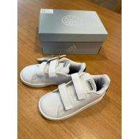 ราคา รองเท้าผ้าใบเด็กสีขาว adidas เเท้ จากญี่ปุ่น (28482389578)